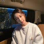 Park Ji-yeon Instagram - 👋🏻