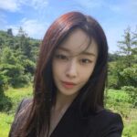 Park Ji-yeon Instagram - 👋🏻