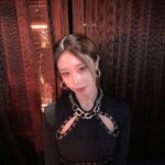 Park Ji-yeon Instagram - 반짝이는 내 가르마✨
