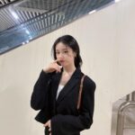 Park Ji-yeon Instagram - 울 @hyominnn 언니 브랜드 런칭 축하해 ❤️👍🏻 @saynomore__official 세노모 대박나라 🥳