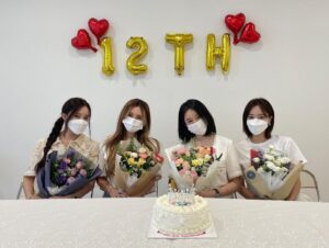 Park Ji-yeon Instagram - 이게 행복이지롱❤️