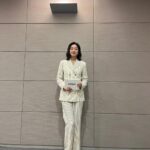 Park Jin-hee Instagram - 오늘은 상공의날 50주년 주간 WAVE 온라인쇼케이스에 왔어요 . 요즘은 이렇게 환경이야기를 많이 나눌 수 있어서 너무 행복합니다😍 . . #부캐 #환더우먼