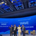 Park Jin-hee Instagram - 오늘은 상공의날 50주년 주간 WAVE 온라인쇼케이스에 왔어요 . 요즘은 이렇게 환경이야기를 많이 나눌 수 있어서 너무 행복합니다😍 . . #부캐 #환더우먼