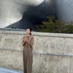 Park Jin-hee Instagram - 어제 서울디자인 2023 에 다녀왔는데, 정말 많은분들이 참여해주셨더라구요! . 지속가능한 미래를 위해 점점 더 뜻이 모아지는것 같아서 좋았어요! 🙏 . #서울디자인2023 #지속가능한미래 #함께해주세요 DDP - 동대문디자인프라자