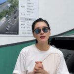 Park Jin-hee Instagram - 얼마전, 양재에 갈일이 있어서 양재 수소 충전소에 다녀왔는대요! 어플로 미리 충전소를 선택해서 예약하고 방문하면 끝! . 사실 수소차충전소가 아직 많지않아 불편함을 감수해야하지만, 그또한 당연하게 생각하고 익숙해지면 별 일 아니에요! . 제가 타는 NEXO 수소차 1만대가 도로위를 달리면 디젤차 2만대분의 미세먼지를 정화할 수 있으며, 나무60만 그루를 심은것과 같은 탄소저감 효과를 나타난다고해요😁 . 환경을 위해 대중교통이나 자전거를 이용하면 좋겠지만, 자가용을 이용해야만 하는 상황이라면 친환경차를 선택하는 것이 어떠세요? . . #내돈내산 #친환경차 #수소차