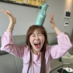 Park Se-mee Instagram - 작고 가벼워 한 손으로도 거뜬하게! 어머 세상에 세척력까지 완전 이거잖아~~👍 배서준이 빨래 이제 문제없어요? @zet_korea ✌고마워요 사랑해요 ✌ #광고#세탁세제#제트프로파워샷