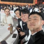 Park Se-mee Instagram - 제가 만든 유튜브 영상이 백상에 올라갔다는 것만으로 하루하루 감사하며 살겠습니다 사실 빠른시간에 너무나도 큰 사랑을 받아 덜컥 겁이 나기도 했지만 노력하고 더 노력해서 여러분들 옆에서 오랫동안 웃음을 드릴수 있는 희극인이 되겠습니다❤️ 내년에 또봐요 @baeksang.official 회사식구들 항시 감사합니다 @metacomedy 기회를 줘서 고맙고 축하해 @psickuniv 이미지 변화를 주겠다더니 배우를 만들어주셨네요 @gguminmin @sxx_2_k
