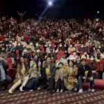 Park So-yi Instagram - 무대인사에 와주셔서 감사합니다💛 #스위치 #영화스위치 #절찬상영중 @lotteent.movie @hivemedia_corp #마대윤감독님 #권상우 #오정세 #이민정 #박소이 #김준
