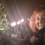 Parla Şenol Instagram - 2022 ye dakikalar kala ben; hastayım, evde mumlarım, çiçeklerim ve Jagermeister ileyim 😉🌟🎄❣🥇🐞📽🎤👏🎭🎉😀