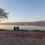 Parla Şenol Instagram - Ayıptır söylemesi, dün biraz gezdik de... Pek dingin, büyülü bir hali vardı Sapanca'nin. Iyi geldi yorgun ruhuma, dostlarla. İskele restoranda çok güzel ağırladık Sapanca İskele Restaurant