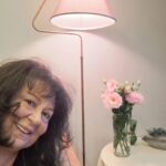 Parla Şenol Instagram – Evde bir dinlenme günü mutluluğu