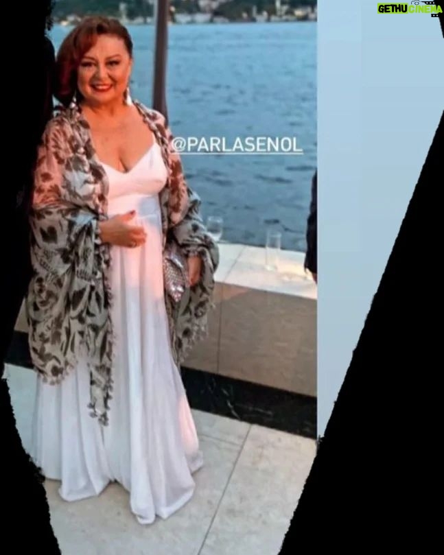Parla Şenol Instagram - Altın Taç ödülleri gecesinde