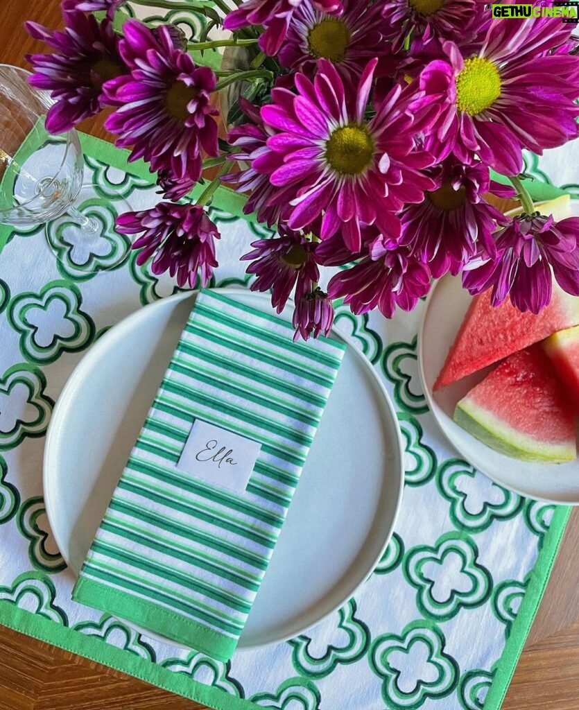 Patricia Heaton Instagram - Keep the pictures coming! I love seeing how you style your tablescapes with my Patricia Heaton Home Collection. Placemat and Napkins available online now - link in bio! @parkdesigns #PatriciaHeatonHome