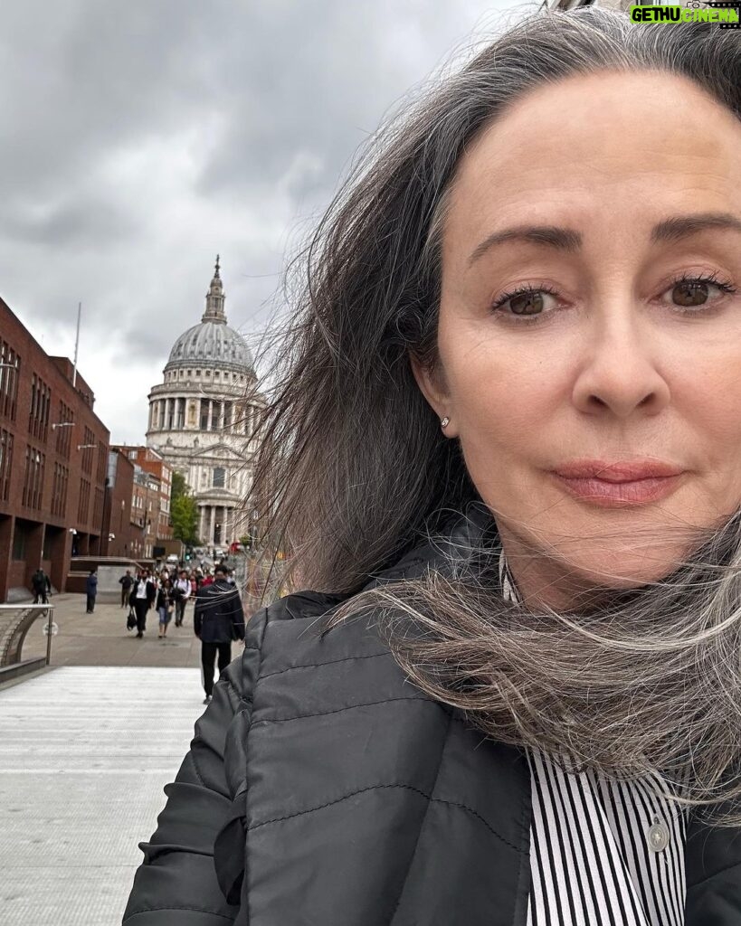 Patricia Heaton Instagram - London musings @tate @stpaulscathedrallondon