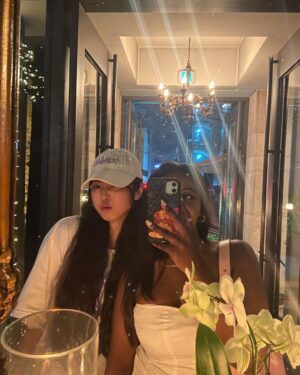 Patricia Thona Yiombi Instagram - 행사가 거즘 할리우드 느낌 그 자체(미국 한번도 안 가봄)😋 절미언니랑 데이뚜😘