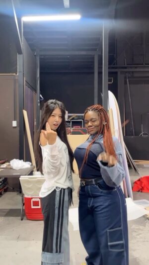 Patricia Thona Yiombi Instagram - 우리 이길 핫걸 나와봐❤️‍🔥
#waterchallenge #워터챌린지 #진절미 #파트리샤