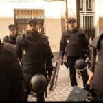 Patrick Criado Instagram - "ANTIDISTURBIOS" de Rodrigo Sorogoyen. Disponible temporada completa en @movistarplus. GRACIAS a todos los que han hecho posible realizar esta serie. A todos y cada uno de los miembros de un equipo que se ha dejado la piel, un equipo profesional, que ha sudado sangre para que podáis ver el resultado final, y con el que ha sido un honor trabajar. Sin vosotros, nada de esto sería posible. Gracias compañeros! @caballofilms 👏👏👏👏