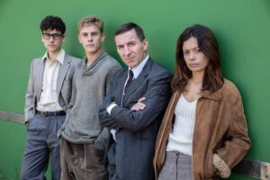 Patrick Criado Instagram - Recordando aquellos tiempos en las vascongadas rodando #LaLíneaInvisible, serie para @movistarplus dirigida por @marianobarrosocine.
Narra los inicios de ETA, desde los orígenes, cómo se creó, hasta el primer asesinado y asesinato de la organización.
Gracias a todos por sacar este proyectazo adelante. 
Echo de menos a estos chavalucos tan guapos y buena gente. 
@joanamargosrubert @nanitita @alecs995