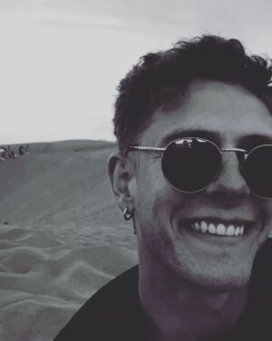Patrick Criado Instagram - J'aimerais découvrir le monde avant que d'en  crever