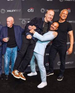 Patrick Fabian Instagram - Highjinks. #RedCarpetFun #ShowBizFun #BetterCallSaul #JonathanBanks #BobOdenkirk #MichaelMando @bettercallsaulamc @amcplus @amc_tv @sptv