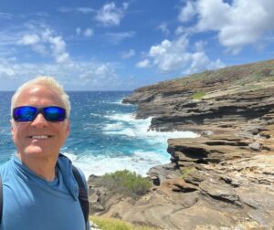 Patrick Fabian Instagram - Happy Hiking Weekend!

#Oahu 
#Hawaii
@freeflyapparel 
@officialmauijim 
@thenorthface 
@alltrails