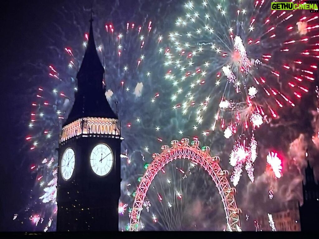 Patrick Fabian Instagram - Happy New Year!