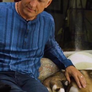 Patrick Fabian Instagram - Repost from @thepetcollective
•
We didn’t think filming for @bettercallsaulamc could sound any better, then puppies came into the picture! 🤩🎬 Hear how @mrpatrickfabian found his dog, Lucky, with his co-stars @therealbobodenkirk and @rheaseehorn! Link in bark-o! ✨
.
.
.
.
.
.
.
.
.
.
#BetterCallSaul #GoldenGlobes #PatrickFabian #BobOdenkirk #RheaSeehorn #BreakingBad #RescueDogs #AnimalRescue #DogRescue #FunnyDogs #CuteDogs #DogsOfInstagram #PuppiesOfInstagram #RescueAnimals #DogTricks #DogParents #DogTips