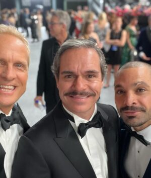 Patrick Fabian Instagram - Great way to wrap it all up…..at the 75th Emmy Awards….with all my friends, celebrating #BetterCallSaul.💙

Thanks for All the Fans for making our dreams come true.🙏

@bettercallsaulamc 
@daltonyco 
@michaelmando 
@rheaseehorn @mrpetergould 
@amc_tv 
@sptv 
@televisionacad