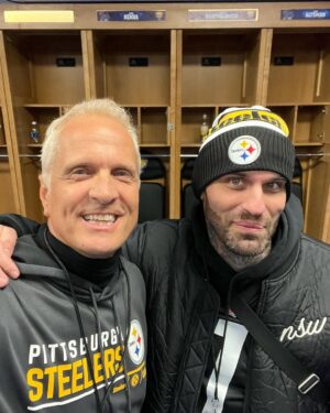Patrick Fabian Instagram - One week ago….A blast @acrisurestadium …..Thank You!!! @steelers for another dream come true….throwing on the field at halftime and supporting the Black & Gold with fellow yinzers @mingna_wen , @wwegraves & @tommyshaw of @styxtheband …..didn’t win last week, but always a fan, no matter what!
#HereWeGo

@steelers_nation_unite 
@kingofbayonne 
@steelernationcom