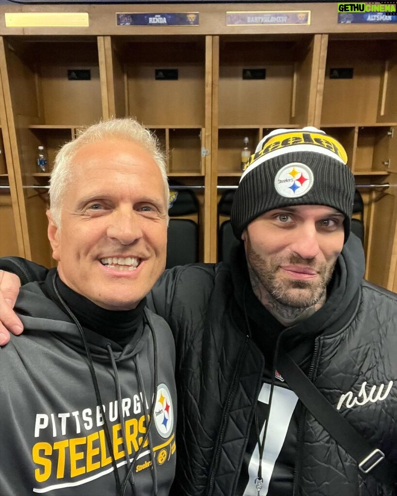Patrick Fabian Instagram - One week ago….A blast @acrisurestadium …..Thank You!!! @steelers for another dream come true….throwing on the field at halftime and supporting the Black & Gold with fellow yinzers @mingna_wen , @wwegraves & @tommyshaw of @styxtheband …..didn’t win last week, but always a fan, no matter what! #HereWeGo @steelers_nation_unite @kingofbayonne @steelernationcom