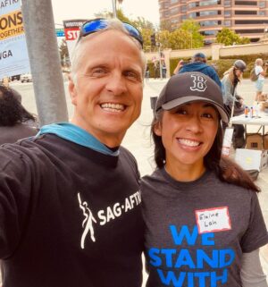 Patrick Fabian Instagram - I’m an empty suit & a smile without WRITERS. Proud to stand alongside my #Union Sisters & Brothers.

Here’s writers from #Lucifer  #VeronicaMars, #Bull,
#Doxxed, #Dynasty, #Barry

@sagaftra 
@wgawest 
@wgaeast 
#UnionStrong 💪

@mremilyheller @chrisrafferty @thatelaineloh @travisadonnelly #RobThomas