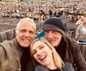 Patrick Fabian Instagram - I was #ReverendYummypants on #REBA years before I donned the #HamlindigoBlue on @bettercallsaulamc, but on Saturday Night @hollywoodbowl, @reba brought @melissapeterman @rheaseehorn , #JonathanBanks & @rexlinn13 & more together and blew the roof off with an awesome show.

Thank you, @reba!
#Hollywoodbowl
#ShowbizFun
#ILoveLA