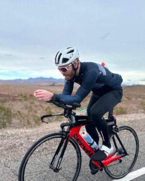 Paul Felder Instagram - Epic week of training in Vegas. Almost 20 hours banked last week thanks to my man @justinriele. Also had a great card sat! Now off to Brazil for UFC 283!!! #ironlung #irishdragon #ufc283