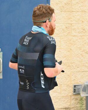Paul Felder Instagram - Really cool Olympic distance race with @frenchcreekracing this past Saturday. Frozen hare 2! Swim was in the outdoor heated pool, then I did the bike course virtually(but had the course downloaded onto my bike computer to simulate the actual terrain/climbs) then did the run course in the brisk cold air 🥶. Amazing practice for the upcoming race season. Took it easy in the swim and tried to really push the bike and run. I forgot this race was only 6 mile run haha so actual time was 39:24! Definitely feeling ready for Oceanside April 1! #everymanjack #outdoors #triathlon #nolimits #ironlung 
P.s thanks to my coach for allowing the training shift 😝 @tilburydavis