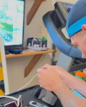 Paul Felder Instagram - Just a little glimpse into one of my pain cave brick 🧱 sessions. Today was 1:40 on the bike with lots of race pace efforts, followed by 48min run off with 3x2k (min recover) 4x400m min jog between. Thank you too @christine.cwpc who is so pregnant 🤰 and still helped out with the camera! Paces if anyone cares…270-300watts for race effort, recovers around 190-225 
Run about 8.3-8.6 for the 2k repeats
400s about 9.5-10mph. 
Now time for pizza!