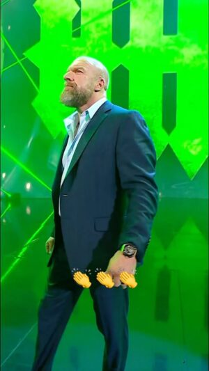 Paul Michael Lévesque Instagram - @tripleh is kicking off #SmackDown tonight! 🙌