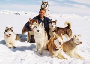 Paul Walker Instagram - Behind the scenes on Paul’s 2006 adventure drama, #EightBelow. What was your favorite moment in the film? #TeamPW