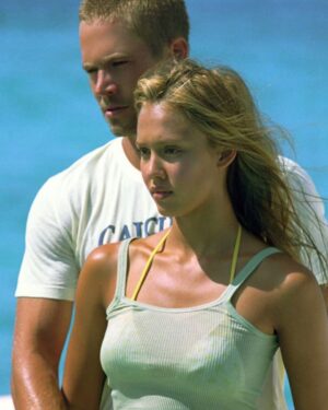 Paul Walker Instagram - “He treated everyone with respect and love. He was never treating anybody differently because of who they were.” - @JessicaAlba ⁣
⁣
#TBT #IntotheBlue #TeamPW
