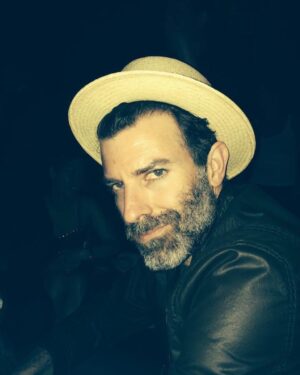 Paul Walling Instagram - “Sunday in de Clerb with Abe” #tbt my clubbing days (approximately two weeks in 2014). Maybe it’s time to bring back the boater 🚣‍♀️ ... or should I try another kind of hat 🎩?