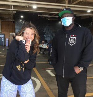 Paula Brancati Instagram - Sporting my @acehighltd hoodie w/ creator @theofficialno1 (please see pic two for the *literal* ace up my sleeve that I can now keep on me at all times 🤗)