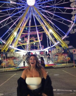 Paula Brancati Instagram - the waffle > the funnel cake trust me!! 

📸 @salvatoreantonioofficial