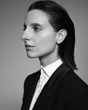 Paula Luchsinger Instagram - 🌚🌚🌚

Gracias al equipo maravilloso 
Fotografía @dan_g_rod
Make up @maria_paz_urra_ 
Asist @patymuruaw_ 
Styling @andifernandez_