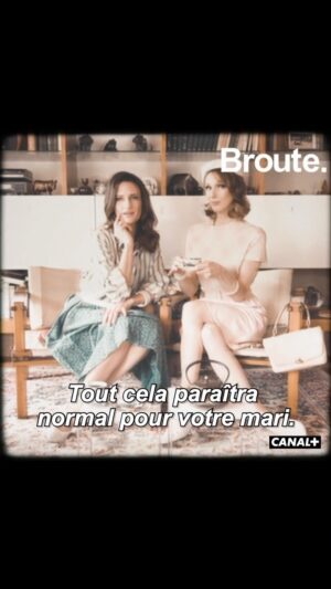 Pauline Clément Instagram - Femmes à la maisons 🫖

📝 : @bertrand_usclat @martindarondeau @guillaume_cremonese 

🤹‍♂️ : @antoinereinartz @johanncuny #camillecottin