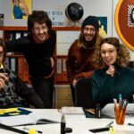 Pauline Clément Instagram - Dessine-moi des dessinateurs ! 👩‍🎨 🎨 @martindarondeau @bertrand_usclat @johanncuny . 📷 @benjaminsibioude &💄 @vincentbmuh