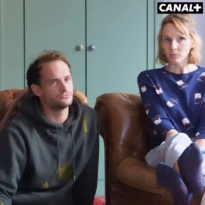 Pauline Clément Instagram - Le sommeil c'est surcoté de toute façon 🍼

- avec @johanncuny