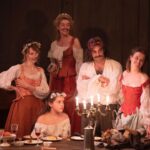 Pauline Clément Instagram - " Jean-Baptiste, Madeleine, Armande et les autres… " Reprise à partir du 12 octobre 🕯 Mise en scène: Julie Deliquet Photos : Brigitte Enguérand Comédie-Française