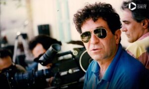 Pedram Sharifi Instagram - .
شک نداشتم که مرگ شما برام گرون تموم خواهد شد، اما نمیدونستم قراره قتل شما روزگارم رو سیاه کنه.
این پایان مال مهرجویی نبود
نمیتونم باور کنم
کارگردان محبوبم را سر بریدند.
آخه چطور کنار بیام با این تصویری که از دیشب هزار بار تخیل کردم
چی به شما گذشته تو اون چند ساعت، چند دقیقه؟؟؟ 
همش صداتون رو تخیل میکنم 
تخیل میکنم چی گفتین به اون حروم زاده ها
صداتون ولم نمیکنه
این پایان مال مهرجویی نبود، انقدر تلخ، بی هیچ فاصله گذاری، بی هیچ نمکی.