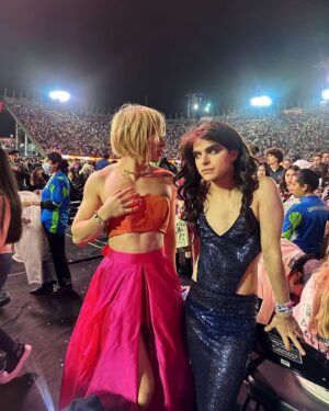Pedro Figueira Instagram - La mejooor noche de mi vida 💖💖💖 #laurabozzo #charlottelascurain #erastour 

Desde los 14 años esperando ver a Taylor Swift, pensando que por qué filtré mis entradas no íbamos a pasar y lo logramos y cantamos agosto en agosto 🤍 👗 @amarabyy