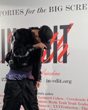 Pedro LaDroga Instagram - W a O, lo ultimo k me esperaba era presentar a última hora en el @ineditfestival el documental del Skydrvg3.0 y ganar 1 premio WTF smh🥹🥹🥹🥹🥹 enhorawenaa familia @jtilouni @makerfly @skyhxxk ha sido un viaje duro pero precioso 💫🛐💫🖤👏🏽 este premio vaportos ustede mis 🦇🦇🦇🙌🏽
⚠️Pd: ya lo subiremos a redes✨