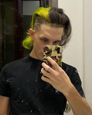 Pedro LaDroga Instagram - Ojala un MulletChamp en spainnn este año me habría apuntado sin pensármelo 🥹 Pero bueno tenemos un Septiembre a full de Eventasos🔥🔥 empezando mañana con un infiérnaso k no sabéis las ganas k tenia de juntarme kon mis hermanasos @kwistiaan & @pipobeatz aka pasión de capitanes🥰🥰 kien kreeis k somos kada uno?
J8 - INFIERNO (DjSet)
V16 - Granada (Skydrvg Live)
V23 - Madrid (Skydrvg Live)
V30 - Sevilla (Skydrvg Live) 
Tenéis las entradas en stories en destacados y en la bio 🌟⛄️